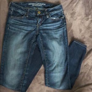 Low cut AE skinny jeans